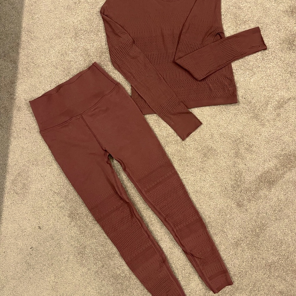 Fabletics leggings and crop shirt